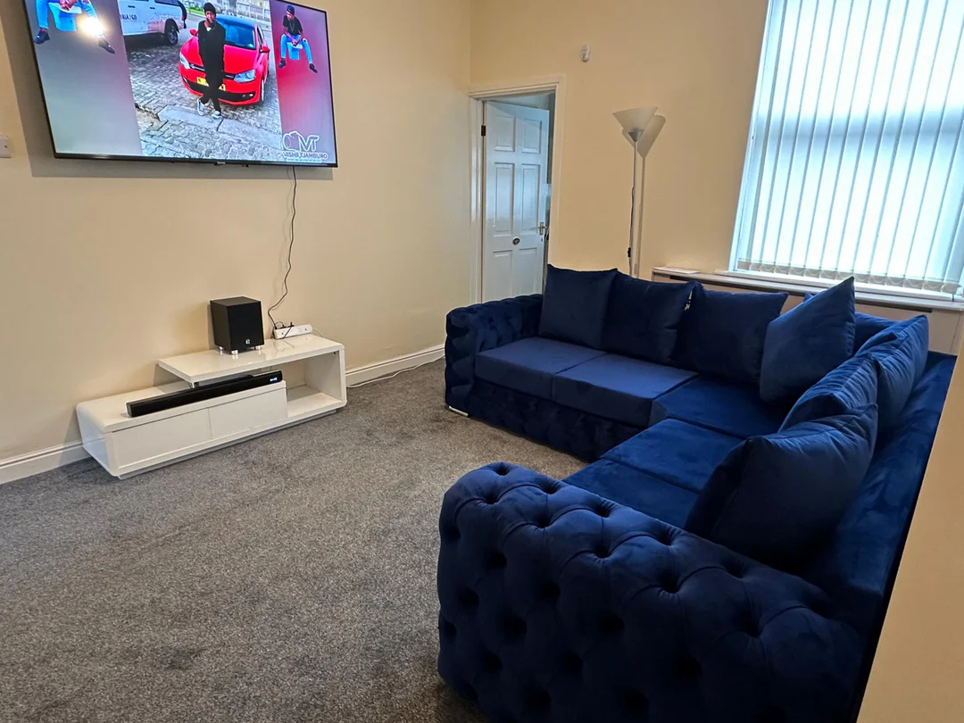 Ashton Chesterfield Corner Sofa In Blue Plush Velvet